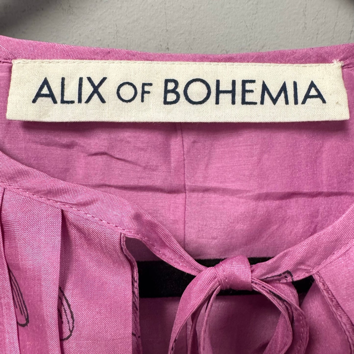 Alix Of Bohemia Fuchsia Heart Print Open Side Tie Front Silk Top Womens X-Small