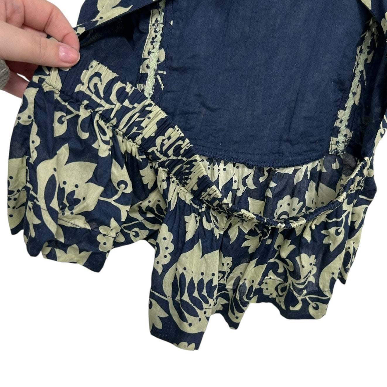 Sea New York Navy Tan Floral Print Sleeveless Cotton Smocked Top Womens Small