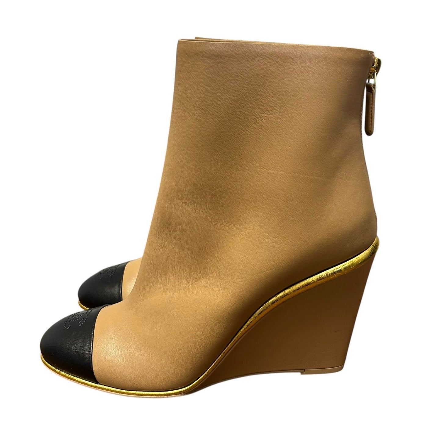 Chanel Tan Black Two Tone Interlocking CC Logo Wedge Boots Womens 39.5 / US 9.5