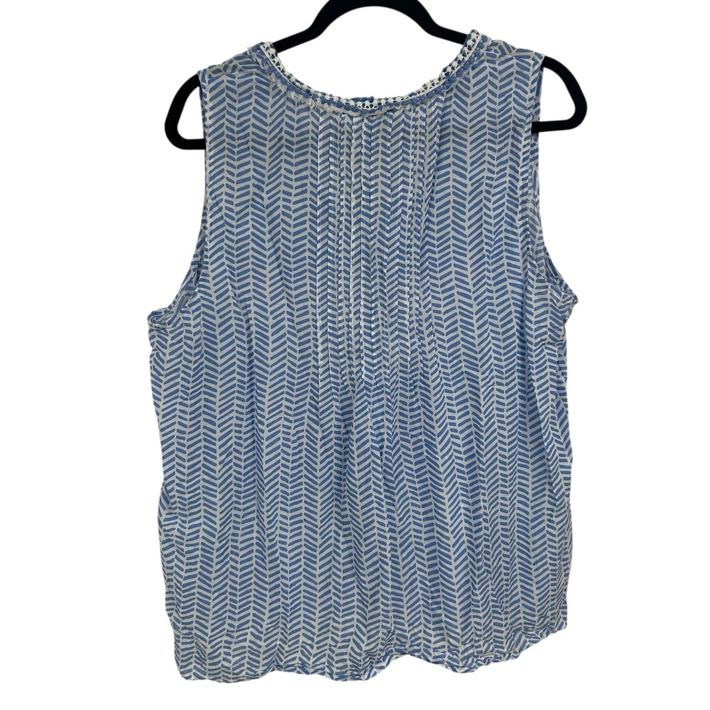 Vineyard Vines Blue White Chevron Geo Print Pintucked Sleeveless Top Womens XL