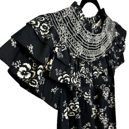 SEA New York Black White Floral Flutter Ruffle Sleeve Alessia Top Womens Medium