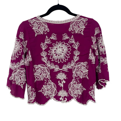 Solitaire Short Sleeve Scallop Hem Magenta Ivory Floral Embroidered Top Small