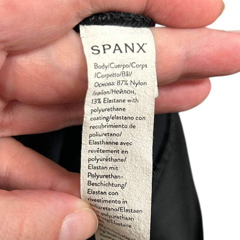 Spanx Black Shiny Faux Leather Mis Rise Pull On Leggings Womens Petite Medium