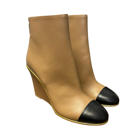 Chanel Tan Black Two Tone Interlocking CC Logo Wedge Boots Womens 39.5 / US 9.5