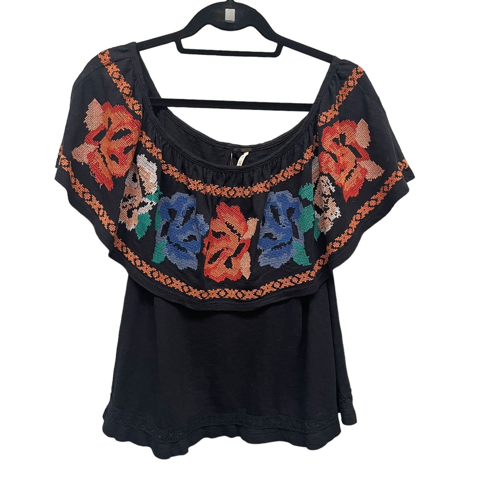 FREE PEOPLE BLACK store EMBROIDERED TOP MEDIUM NEW!