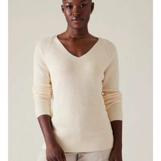 NWT Athleta Cream Thermolite Hanover V-Neck Pullover Sweater Womens Size Medium